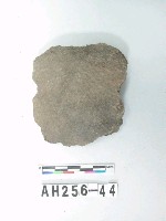 藏品(黑色細砂陶片)的圖片